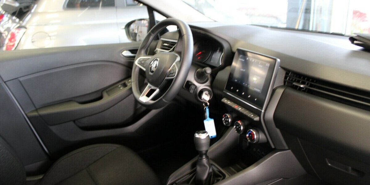 Renault Clio SCe 65 EQUILIBRE 17.461 km 12.980 &euro; Euskirchen 53881