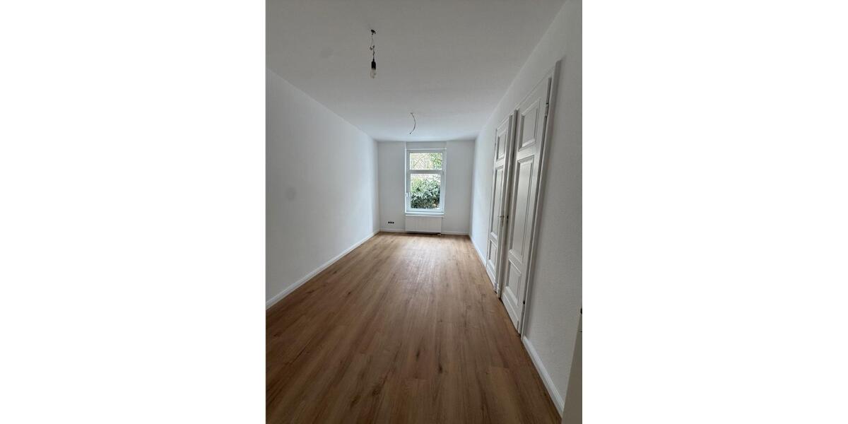 Erdgeschoßwohnung Köln Lindenthal - 5 Zimmer, 115 m&sup2;, 194.800&euro; | Angebot:27196442