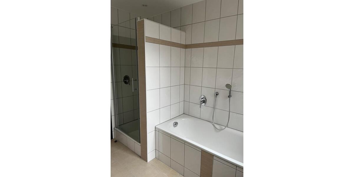 Maisonettenwohnung Bergisch Gladbach Paffrath - 5 Zimmer, 145 m&sup2;, 1.550&euro; | Angebot:27594710