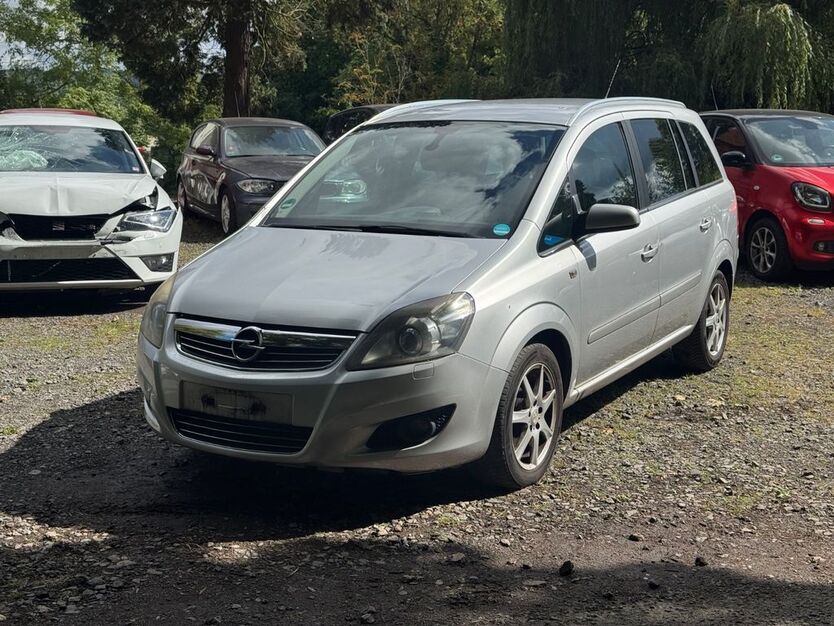 Opel Zafira 268.000 km 900 € Bad Breisig 53498
