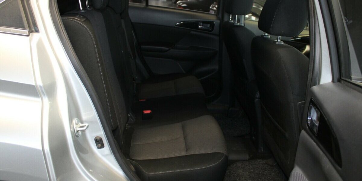 Mitsubishi Eclipse Cross Plug-In-Hybrid 4WD Basis 44.849 km 17.980 &euro; Euskirchen 53881