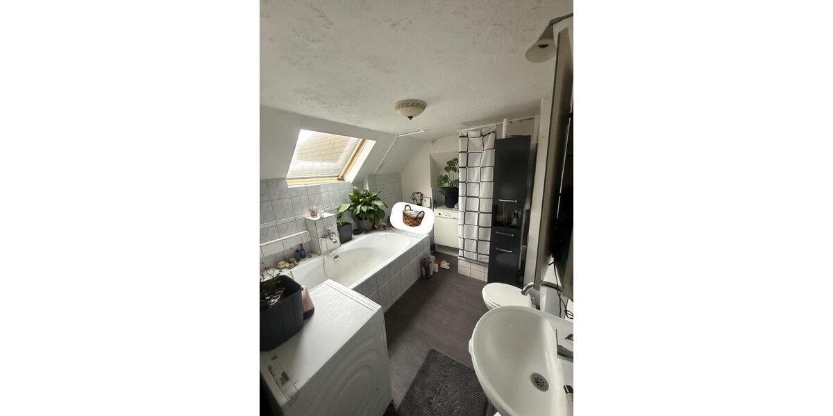 Terrassenwohnung Ruppichteroth - 8 Zimmer, 240 m&sup2;, 1.800&euro; | Angebot:24550935