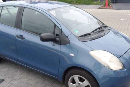 Toyota Yaris 350.000 km 2.200 &euro; Siegburg 53721