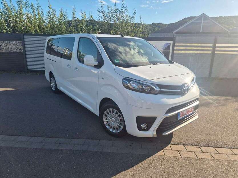 Toyota Proace 11.420 km 27.999 € Bornheim 53332