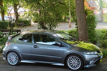 Honda Civic 172.450 km 9.800 &euro; Siegburg 53721