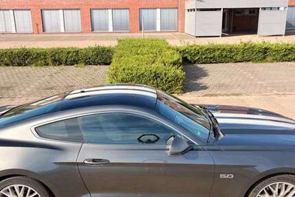 Ford Mustang 75.000 km 18.099 € Köln 50827