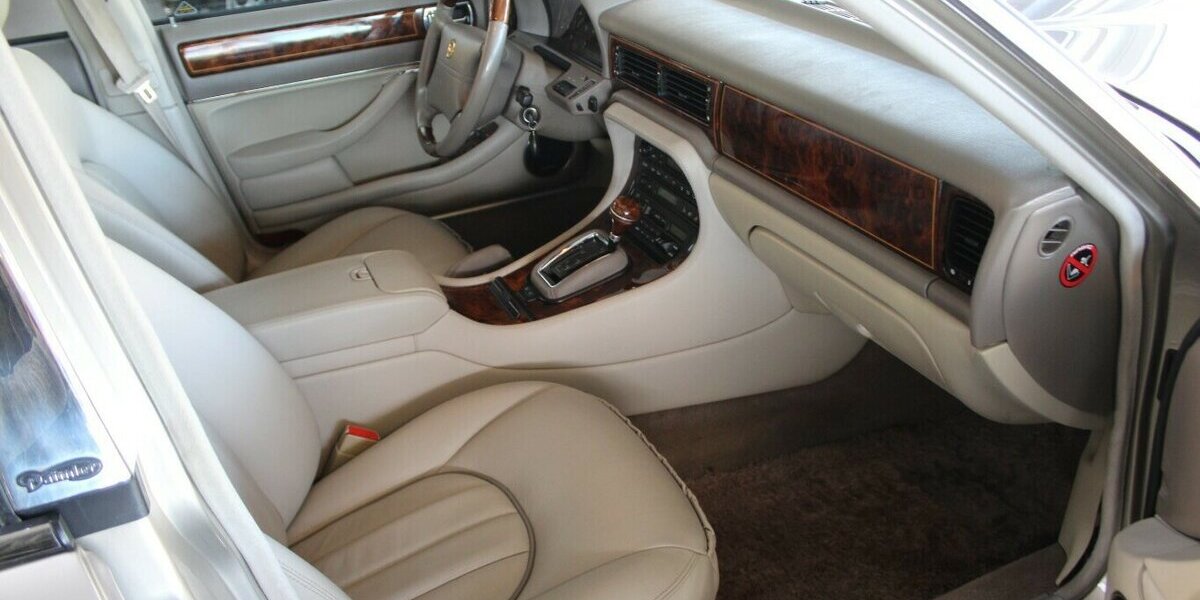 Jaguar XJ 4.0 Lang Automatik - Leder - Schiebedach - 119.865 km 16.980 &euro; Euskirchen 53881