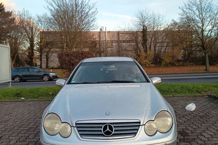 Mercedes-Benz C 180 157.000 km 2.700 &euro; Wachtberg 53354