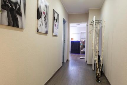 Praxis-Büroräume in Refrath-Zentrum zimmer