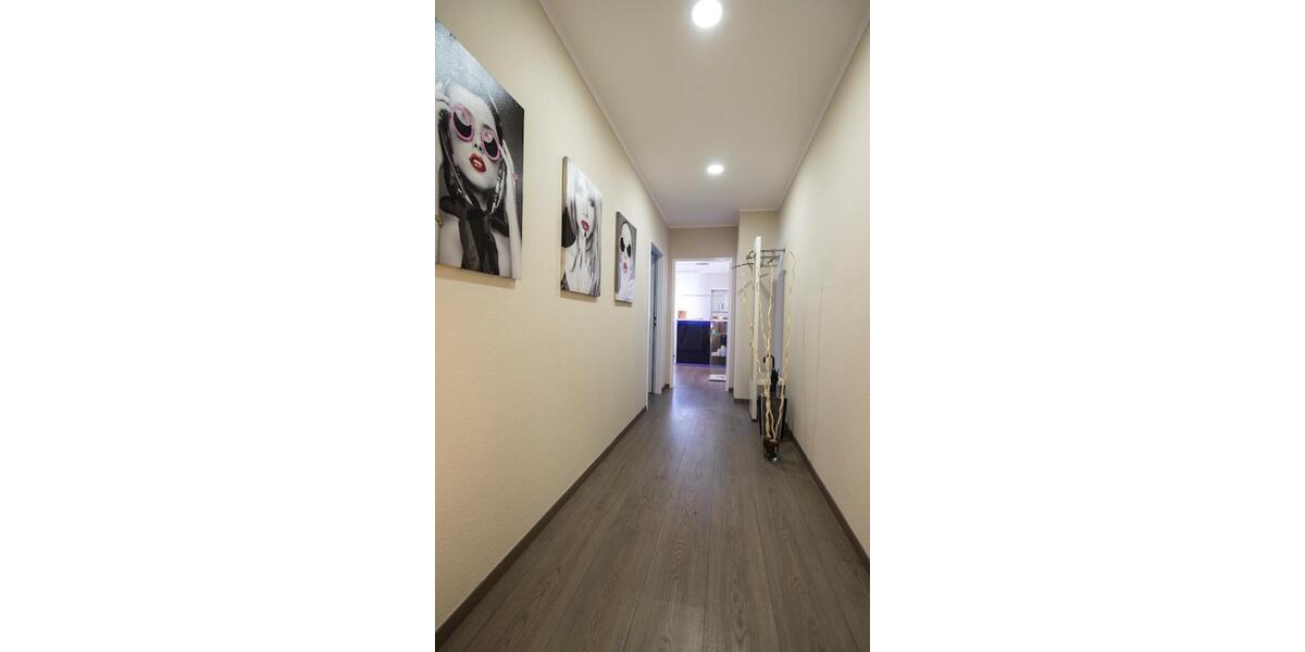 Praxis-Büroräume in Refrath-Zentrum zimmer