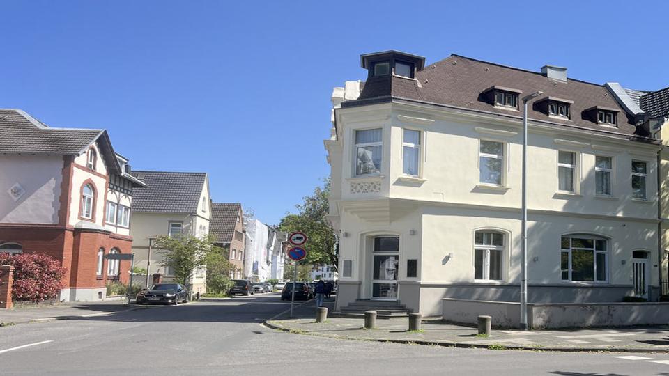 Etagenwohnung Brühl - 3 Zimmer, 137 m&sup2;, 1.550&euro; | Angebot:26462504