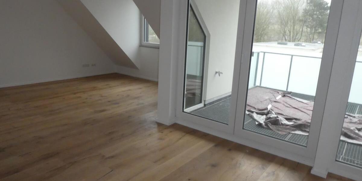 Neue helle Dachgeschoßwohnung mit moderner Heiztechnik im Energiesparhaus Bonn-Endenich - Dachgeschoßwohnung Bonn Dransdorf | Angebot:24049039
