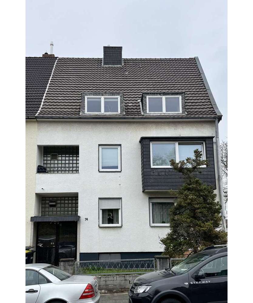 Haus zum Kaufen in Köln Merheim 659.000 € 260 m²