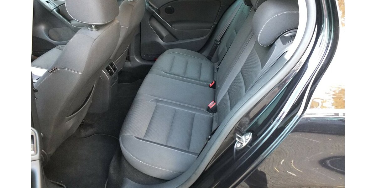 VW Golf 1.6TDi TEAM neuer ZAHNRIEMEN KLIMAAUTOMATIK 159.855 km 7.804 &euro; Köln 50858