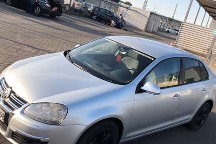 VW Jetta 164.000 km 4.399 € Bornheim 53332