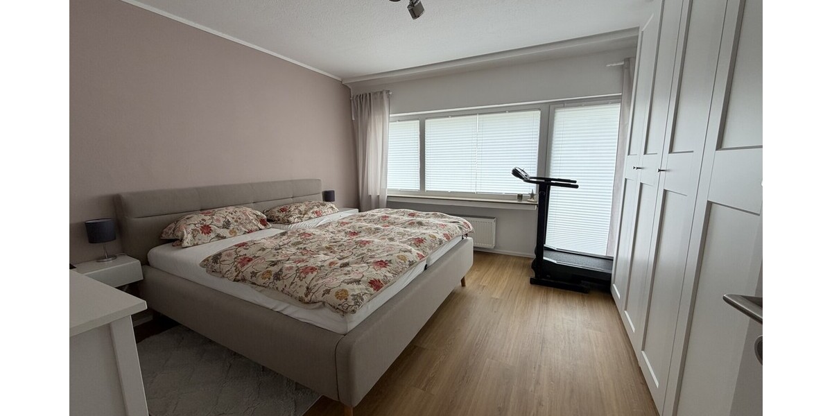 Moderne 4-Zimmer-Dachgeschosswohnung mit 2 Balkonen - Dachgeschoßwohnung Königswinter | Angebot:26931493