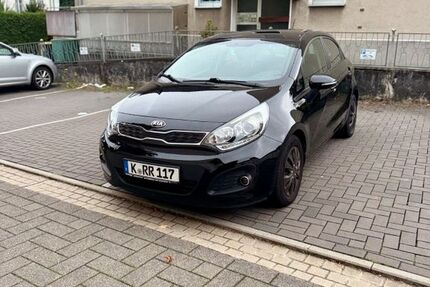 Kia Rio 180.000 km 3.850 &euro; Köln 51105