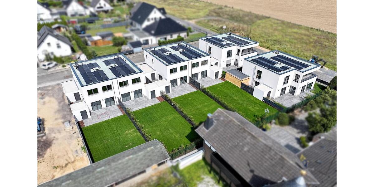 Neuwertig! Energieeffiziente 143m² Doppelhaushälfte mit Garten, Einbauküche und Garage in Straßfeld 5 zimmer