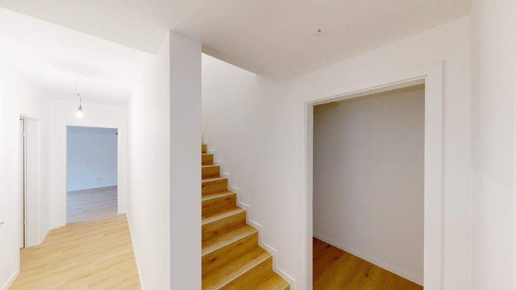 Etagenwohnung Euskirchen Roitzheim - 4 Zimmer, 203 m&sup2;, 2.580&euro; | Angebot:25703217