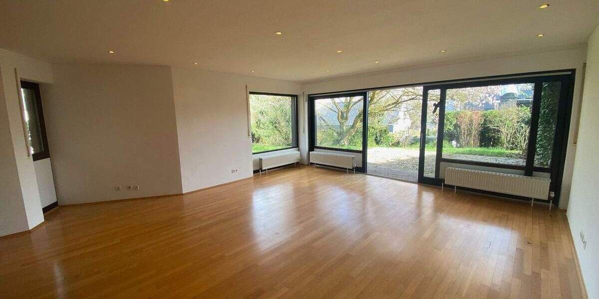 Terrassenwohnung Bonn Lannesdorf - 3 Zimmer, 151 m&sup2;, 2.195&euro; | Angebot:25666895