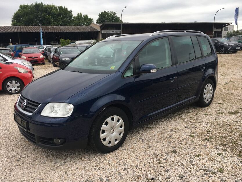 VW Touran 272.000 km 2.199 € Bonn 53227