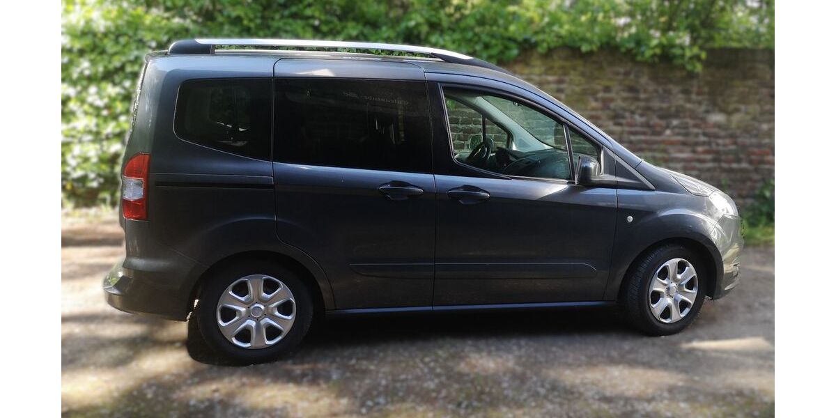Ford Tourneo Courier 125.284 km 7.250 &euro; Köln 50937