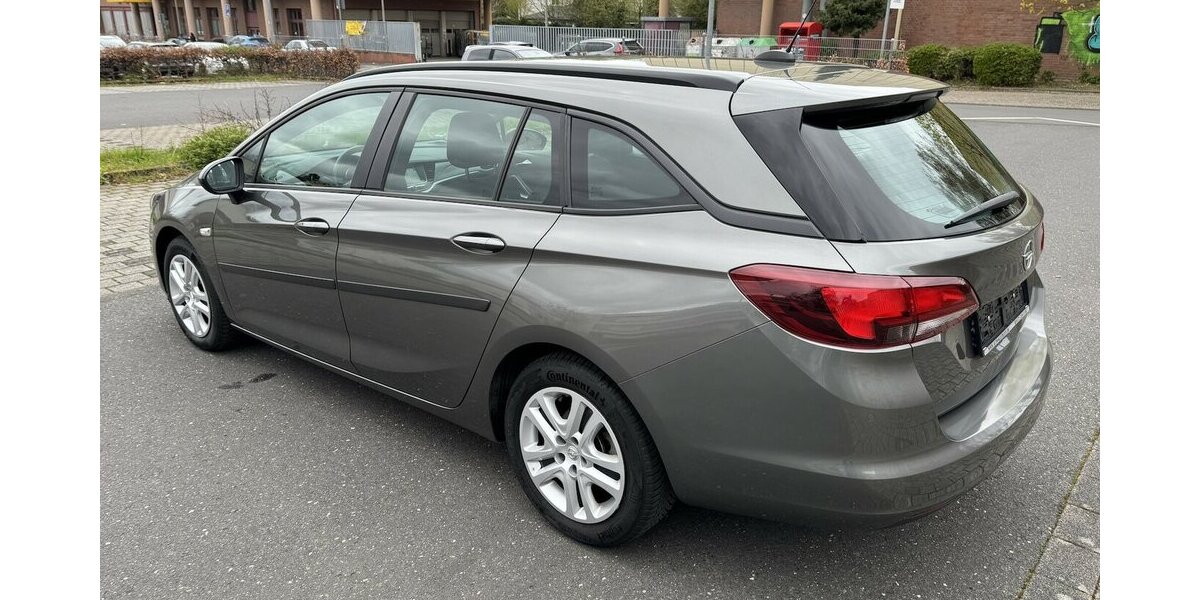 Opel Astra Klima Navi Temp CarPlay 1.Hd 28.000 km !!! 28.000 km 14.000 &euro; Erftstadt 50374
