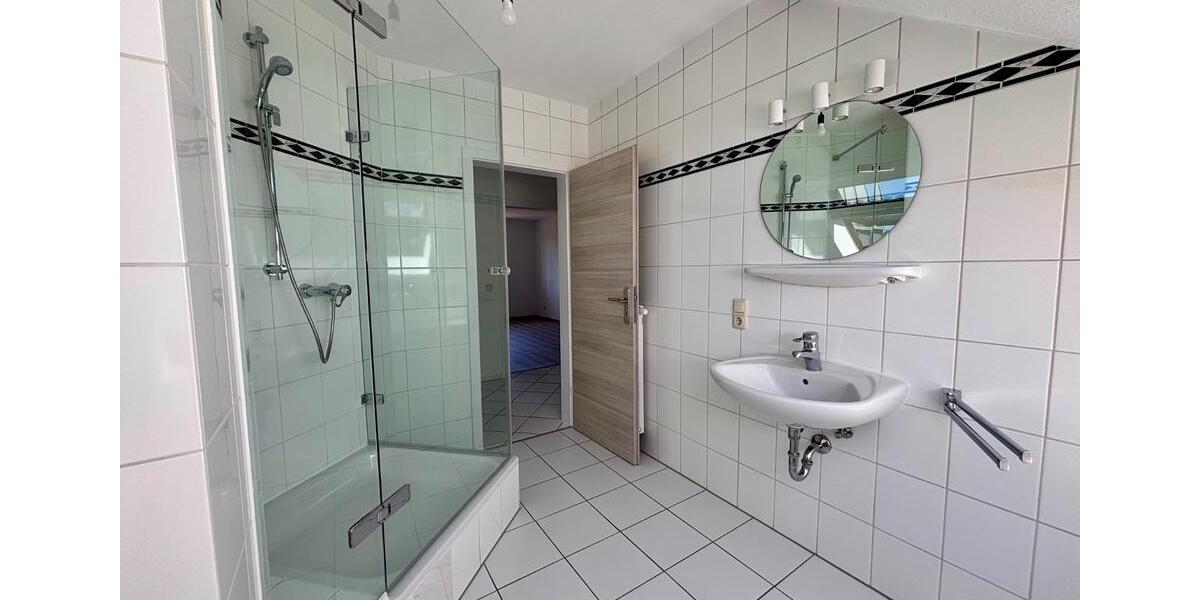 Dachgeschoßwohnung Euskirchen Dom-Esch - 2 Zimmer, 65 m&sup2;, 210.000&euro; | Angebot:27168874