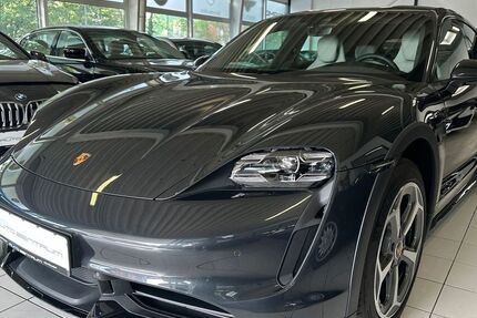Porsche Taycan 5.300 km 93.990 € Köln 50827