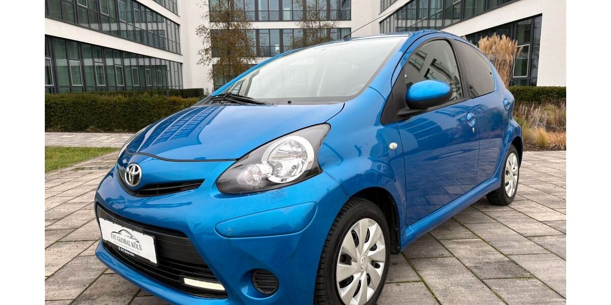 Toyota Aygo (X) 83.500 km 4.900 &euro; Köln (Ostheim) 51107