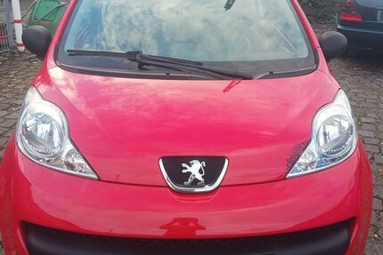 Peugeot 107 58.000 km 2.450 &euro; Bonn 53177