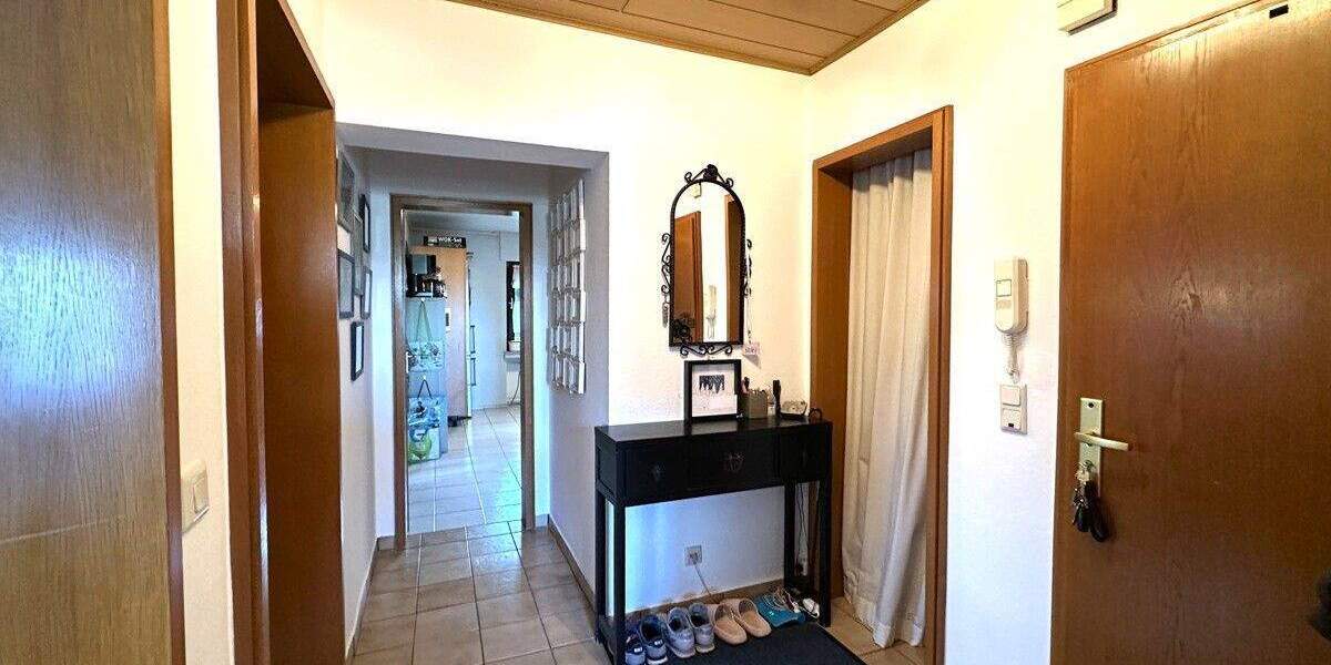 Etagenwohnung Königswinter Ittenbach - 2 Zimmer, 66 m&sup2;, 199.000&euro; | Angebot:25744921