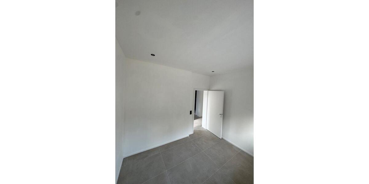 Etagenwohnung Hennef (Sieg) - 3 Zimmer, 80 m&sup2;, 950&euro; | Angebot:25632983