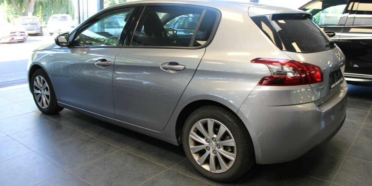 Peugeot 308 PureTech 130 GPF Style 81.569 km 11.980 &euro; Euskirchen 53881
