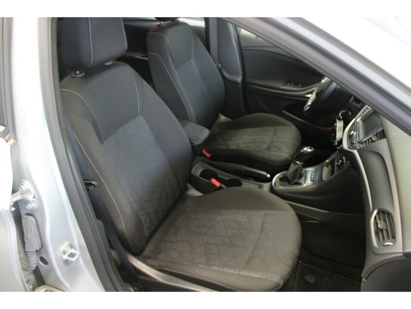 Opel Astra 1.4 Turbo 120 Jahre 72.750 km 12.980 € Euskirchen 53881