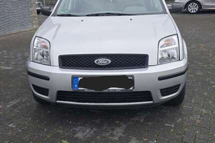 Ford Fusion 182.000 km 1.899 € Bergisch Gladbach 51429