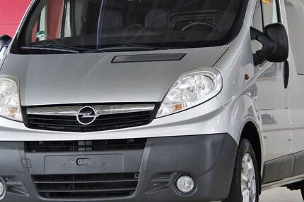 Opel Vivaro 83.000 km 16.850 € Köln 50739