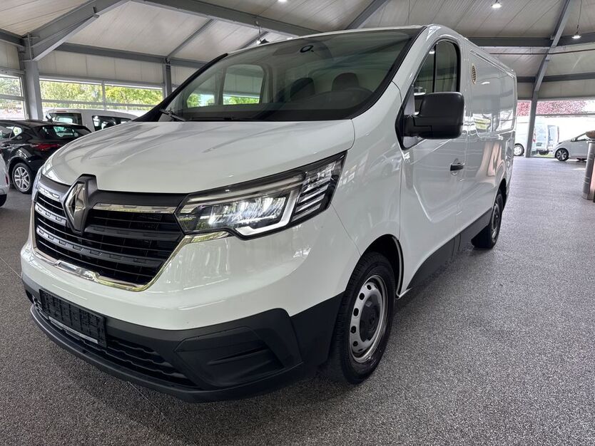 Renault Trafic 67.922 km 18.980 € Troisdorf 53842