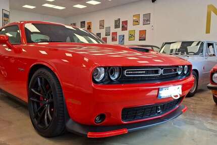 Dodge Challenger 4.090 km 47.500 &euro; Köln 51147