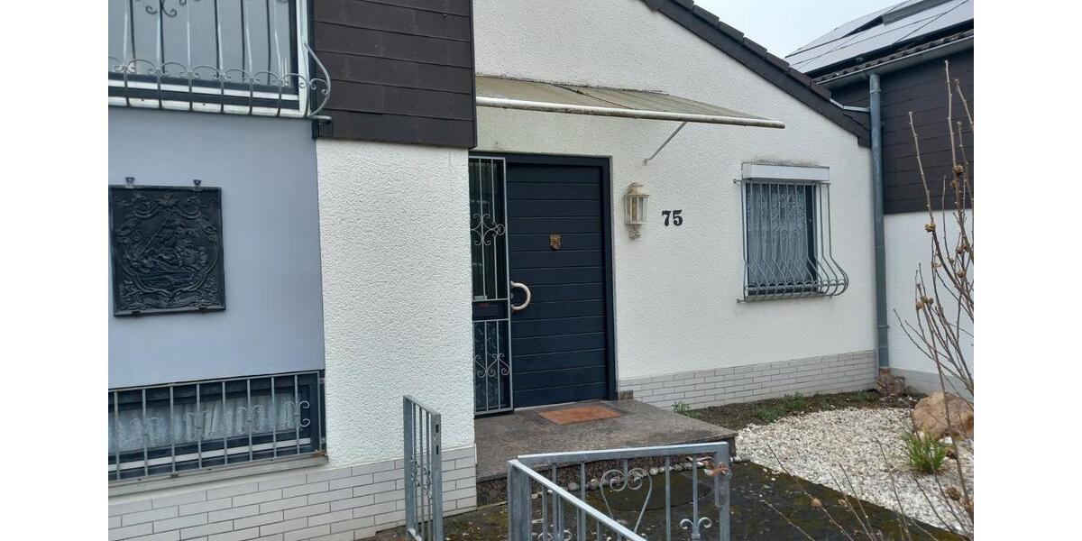 Reihenhaus Bonn Tannenbusch - 3 Zimmer, 110 m&sup2;, 395.000&euro; | Angebot:27194382
