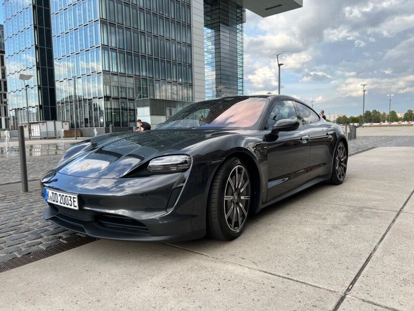 Porsche Taycan 49.000 km 65.000 € Köln 50999
