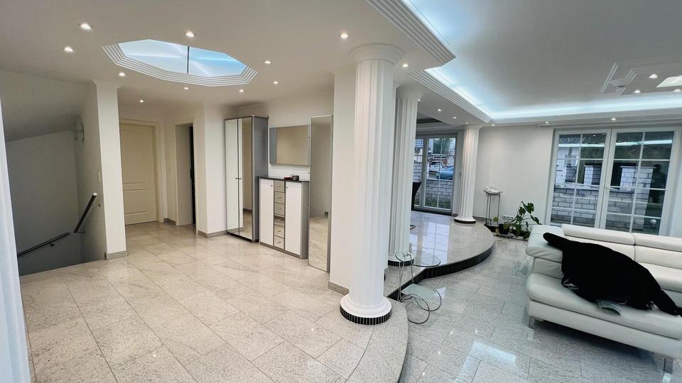 Mehrfamilienhaus, Wohnhaus Köln Lindenthal - 6 Zimmer, 266 m&sup2;, 3.150&euro; | Angebot:25756607