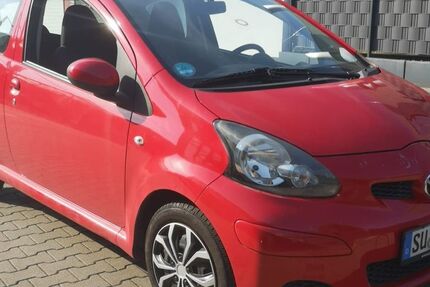 Toyota Aygo (X) 121.000 km 3.150 &euro; Troisdorf 53840