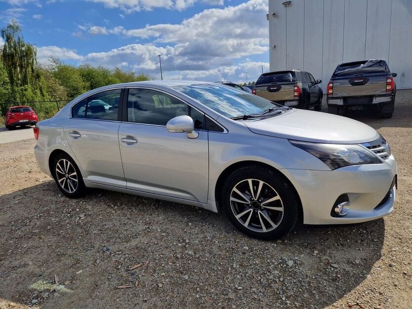 Avensis