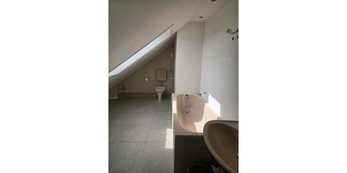 Dachgeschoßwohnung Neunkirchen-Seelscheid Seelscheid - 2 Zimmer, 78 m&sup2;, 650&euro; | Angebot:26462877