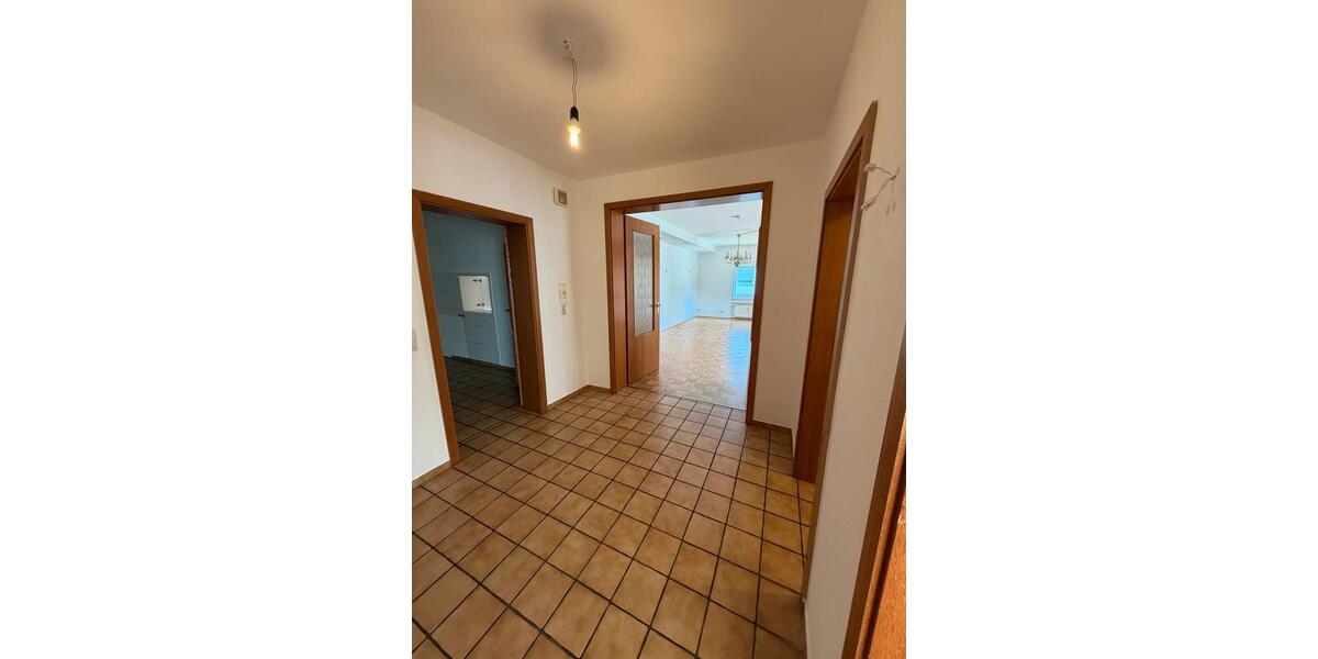 Erdgeschoßwohnung Bonn Lannesdorf - 3 Zimmer, 110 m&sup2;, 1.500&euro; | Angebot:26414605