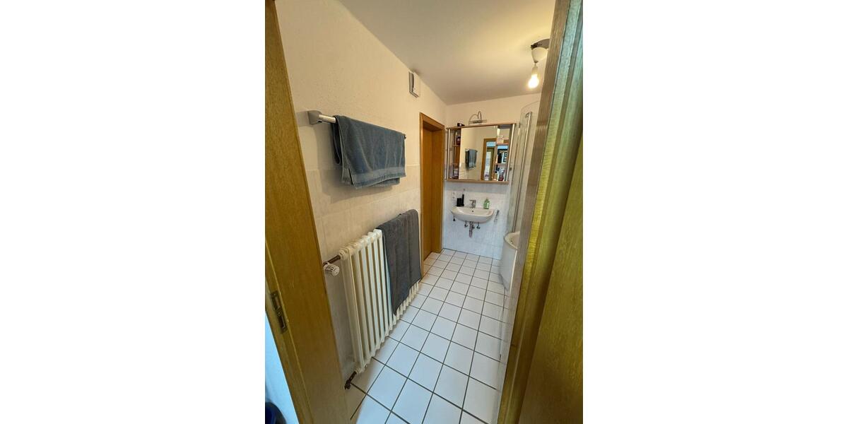 Dachgeschoßwohnung Bonn Hardtberg - 3 Zimmer, 84 m&sup2;, 680&euro; | Angebot:25690795