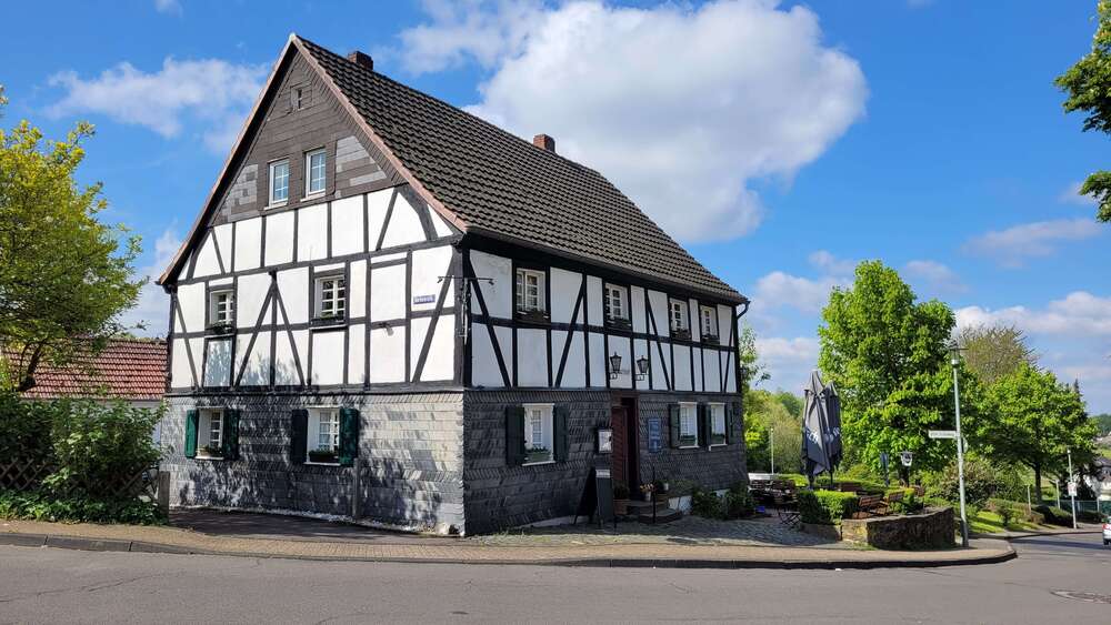 Gewerbeobjekt Bergisch Gladbach Alt-Frankenforst - 849.000&euro; | Angebot:26945040
