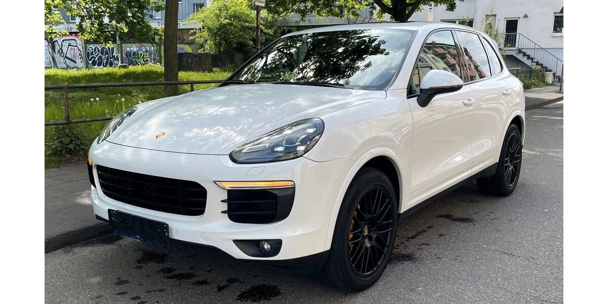 Porsche Cayenne 204.098 km 30.000 &euro; Köln 51105