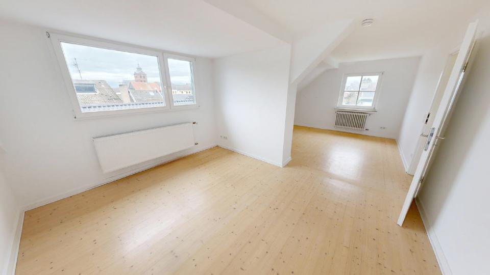 Einfamilienhaus Erftstadt - 7 Zimmer, 200 m&sup2;, 2.000&euro; | Angebot:24432275